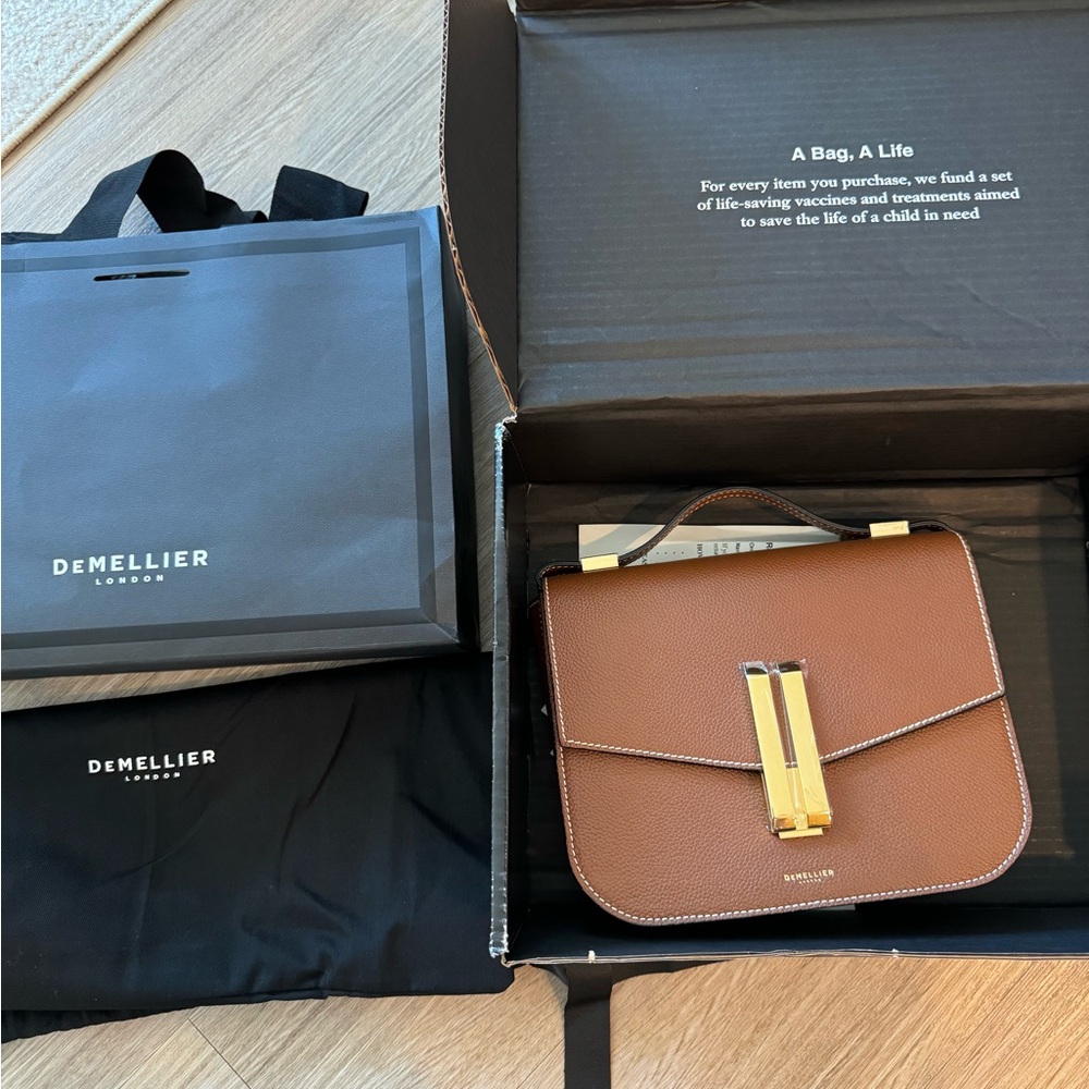 DeMellier London- The Vancouver Bag - Tan Small Grain Ecru Stitching